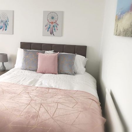 Parking, Smart Tv'S In All Rooms, Central Location Swansea Extérieur photo