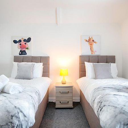 Parking, Smart Tv'S In All Rooms, Central Location Swansea Extérieur photo