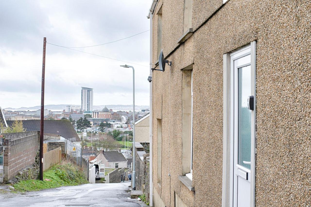 Parking, Smart Tv'S In All Rooms, Central Location Swansea Extérieur photo