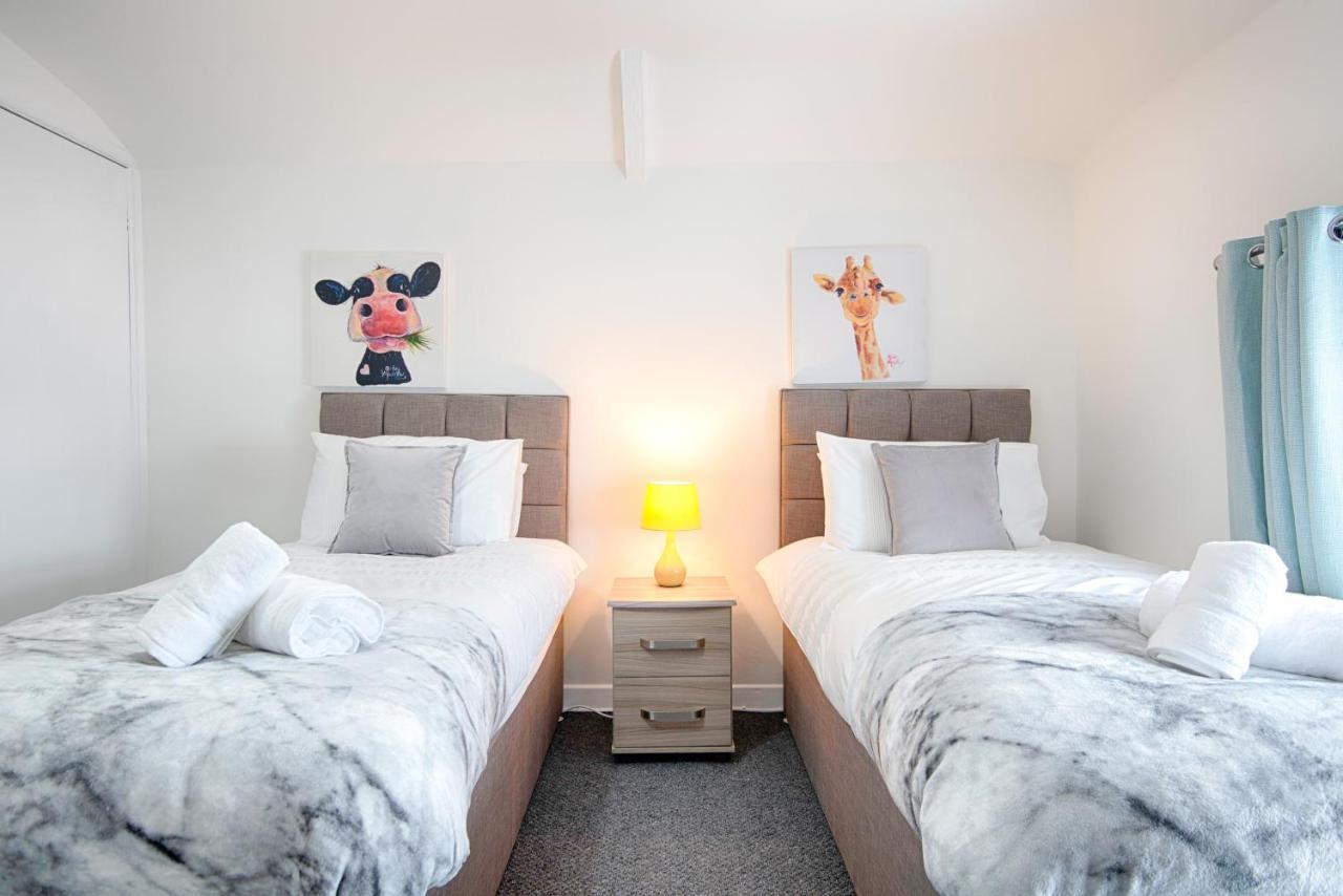 Parking, Smart Tv'S In All Rooms, Central Location Swansea Extérieur photo