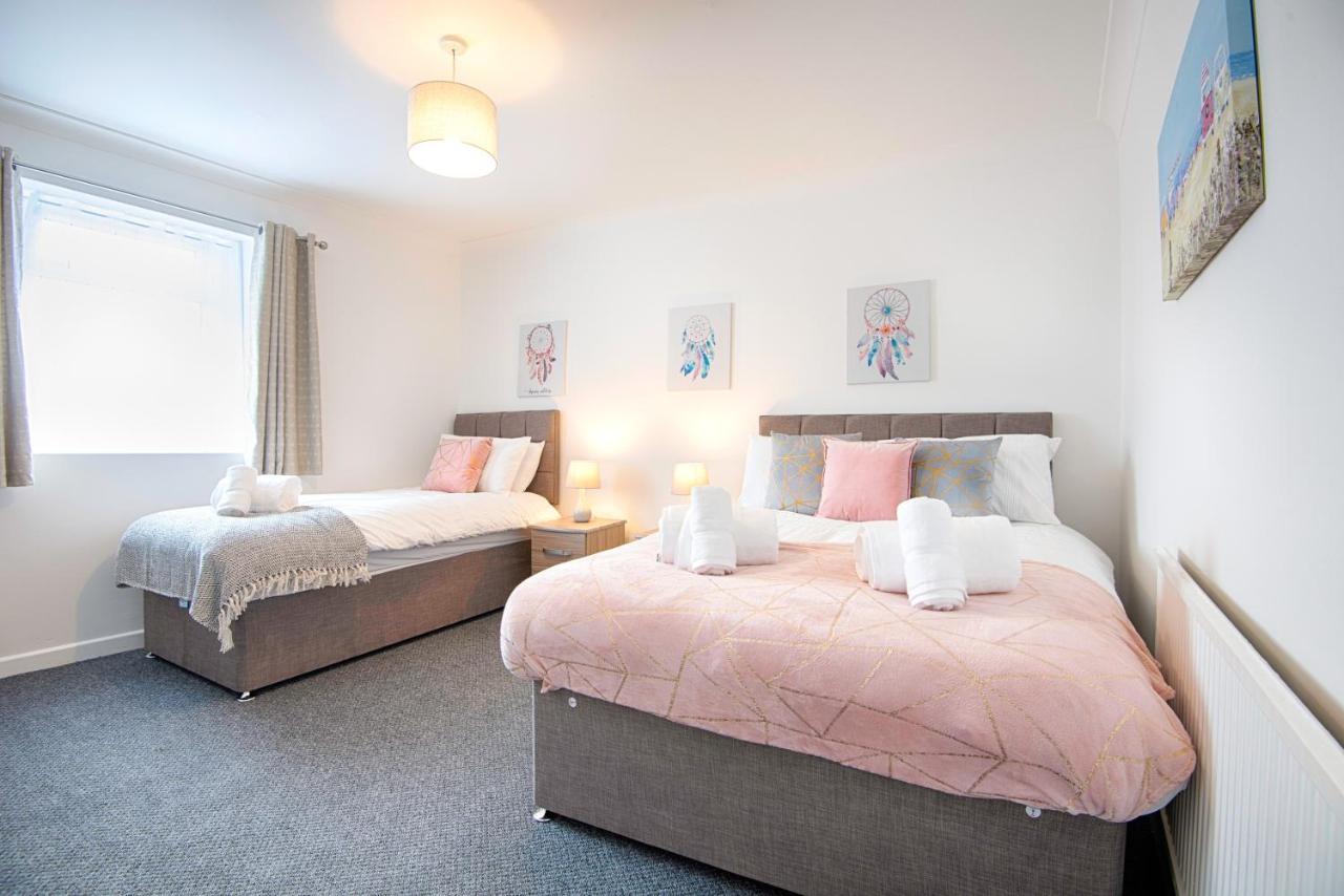 Parking, Smart Tv'S In All Rooms, Central Location Swansea Extérieur photo