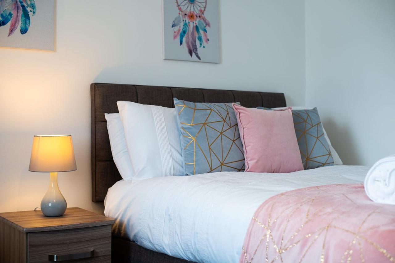 Parking, Smart Tv'S In All Rooms, Central Location Swansea Extérieur photo